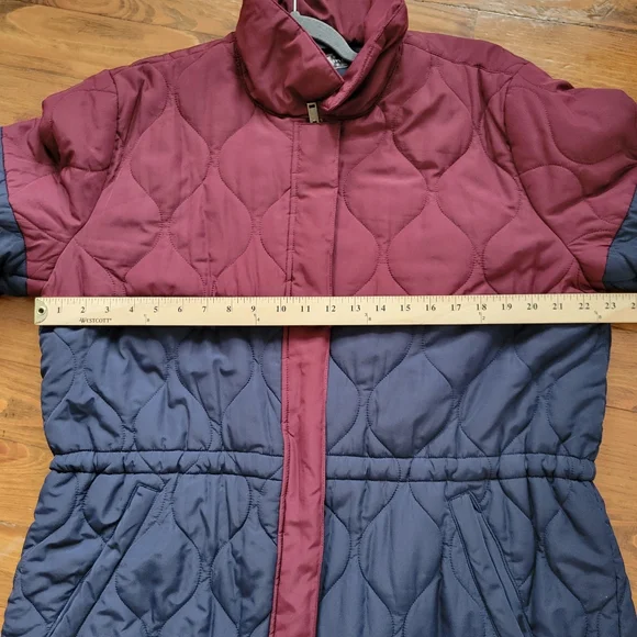 Summersalt Long Colorblock Eco Quilted Coat Midnight & Black Cherry 1XL - Picture 10 of 11